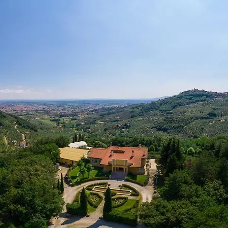 Alfresco Luxury With Heated Pool Villa